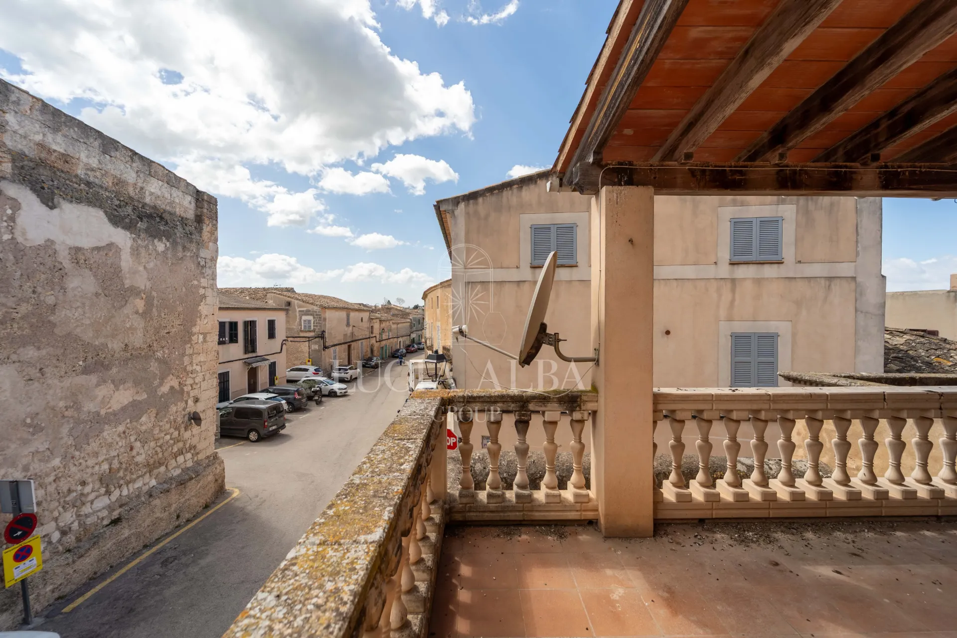 House with flat and restaurant in Sineu